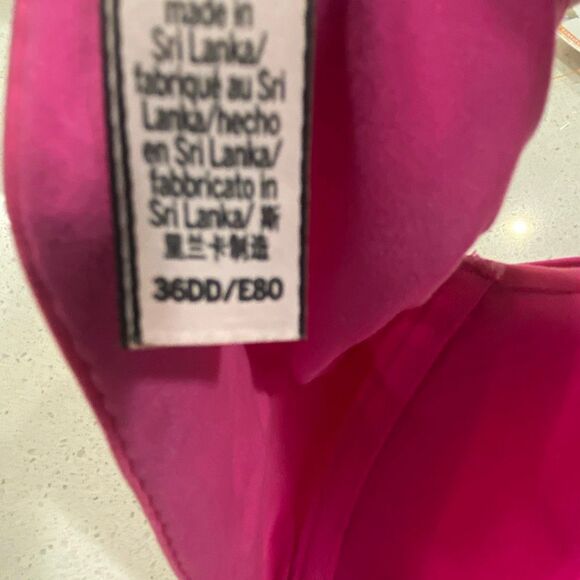 Victoria’s Secret bra, body by Victoria lined perfect coverage bra size 36DD - Picture 6 of 7